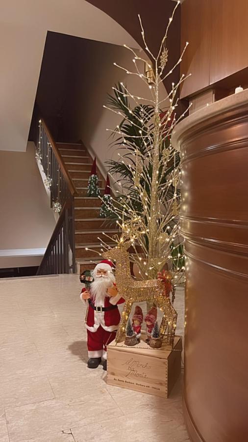 Готель Divino Bistrot E Relais Lenola Екстер'єр фото